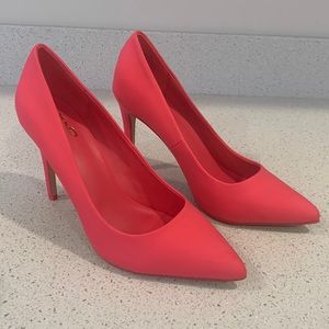 Lill, mix No. 6, Hot Pink Pumps